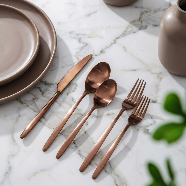 Tira Flatware